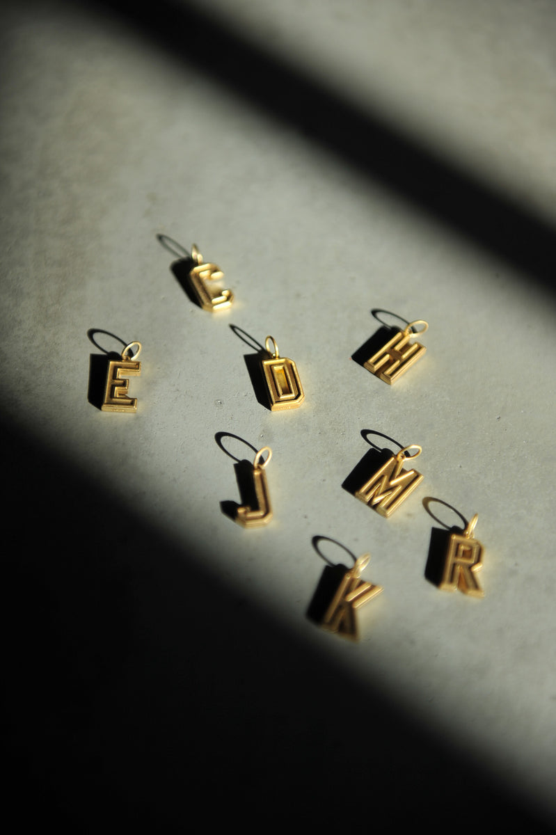 Jane kønig letter pendant Clearance