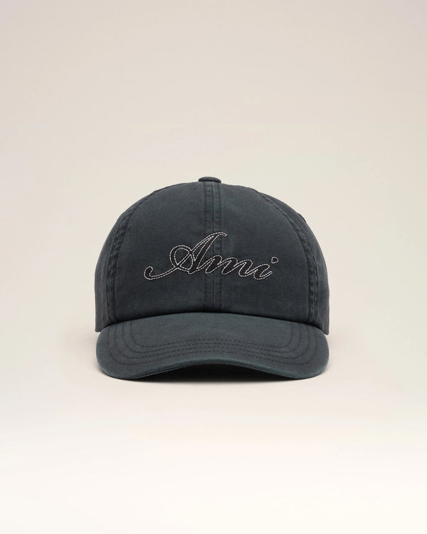 Schwarze Cap mit Ami Stickerei